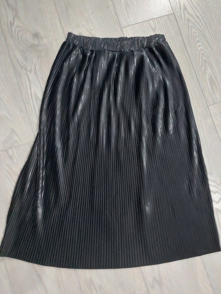 Siyah Pilili Uzun Kadın Etek - Görsel 2