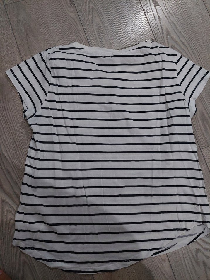 Kadın Beyaz Siyah Çizgili Kısa Kollu Tişört - Görsel 4