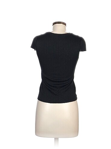 s Beden Zara T-shirt %70 İndirimli.
