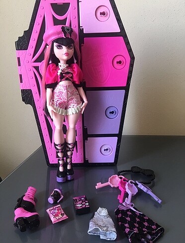 Monster high draculaura bebek