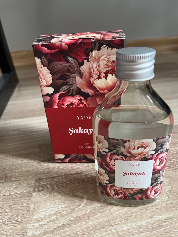 Yade Şakayık Kadın Kolonyası - Görsel 3