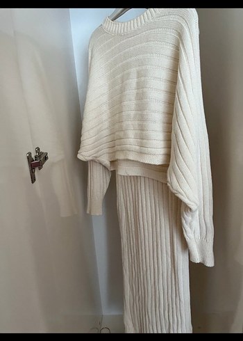 Yüksek Yakalı Altın Renk Kadın Triko - Görsel 4