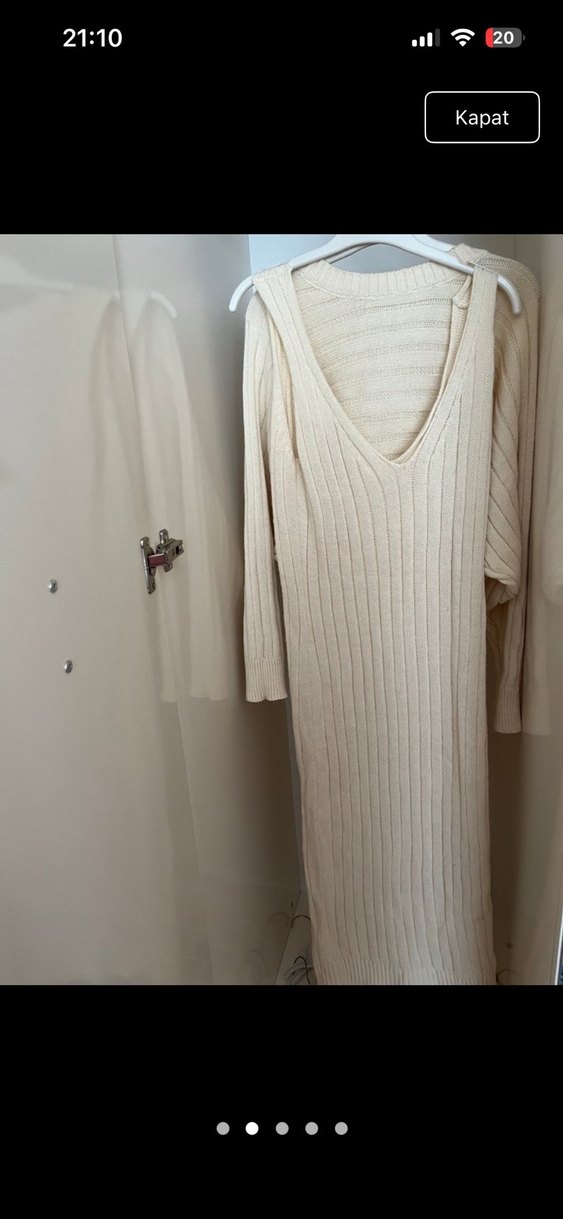 Yüksek Yakalı Altın Renk Kadın Triko - Görsel 3