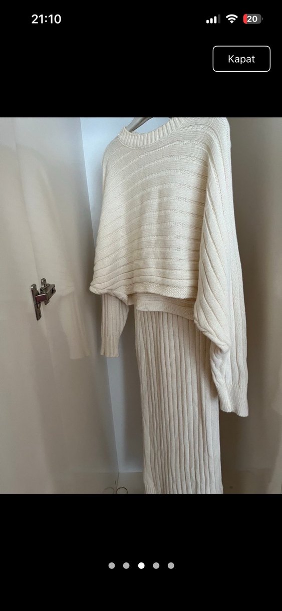 Yüksek Yakalı Altın Renk Kadın Triko - Görsel 4