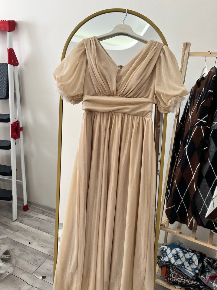 Bej Uzun Drapeli Kadın Elbise - Görsel 2
