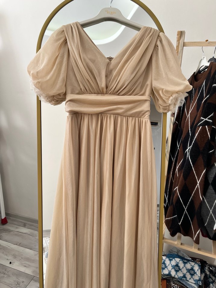 Bej Uzun Drapeli Kadın Elbise - Görsel 3