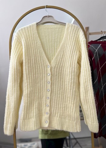 Beyaz V Yaka Örgü Kadın Hırka - Görsel 3