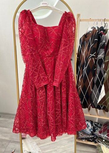 Kırmızı Nakışlı Uzun Abiye Elbise - Görsel 3