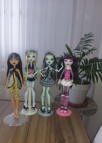  Beden Monster High First Wave Çok Renkli Karanlık Tema Bebek Seti