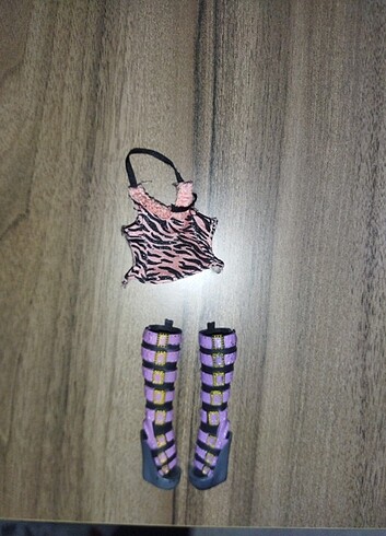 Monster High Clawdeen wave 1 botları tişörtü