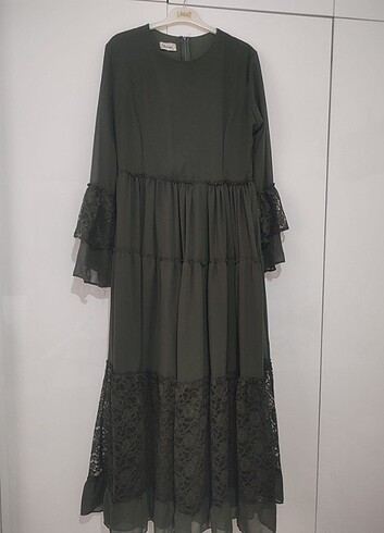 Dantelli elbıse