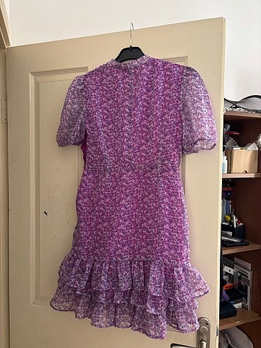 34 Beden Trendyolmilla mor dokuma astarlı şifon çiçek desenli mini elbise