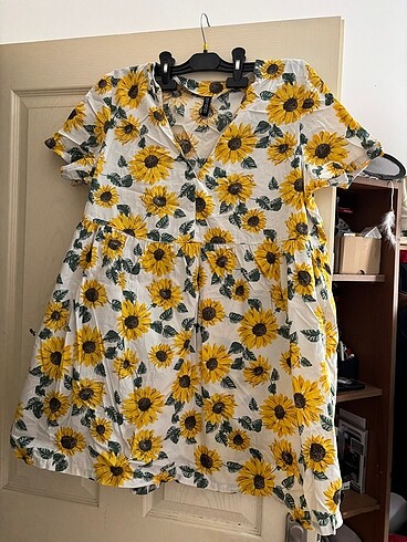 H&M sarı papatyalı elbise