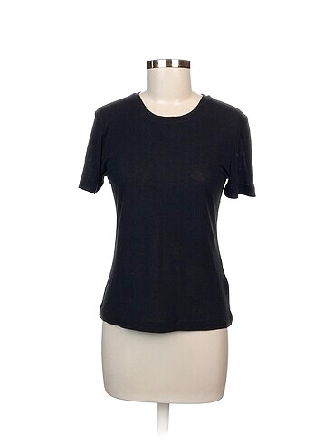 H&M T-shirt %70 İndirimli.