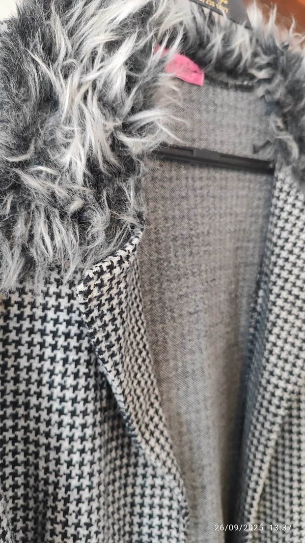 Düğmeli, Uzun, Gri Ekose Kadın Kaban - Görsel 3