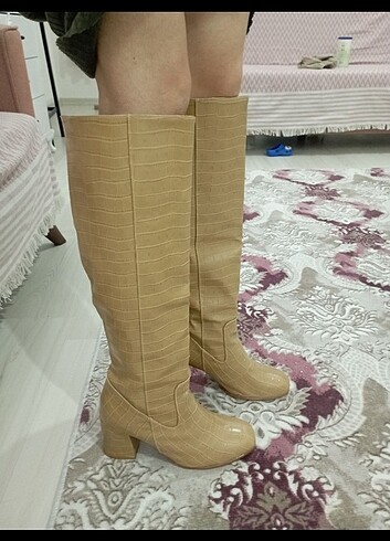 Kadın çizme