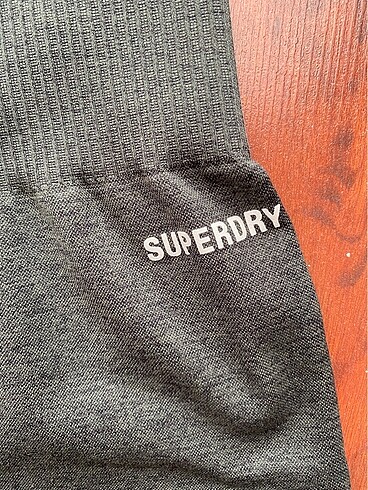 Superdry Gri tayt