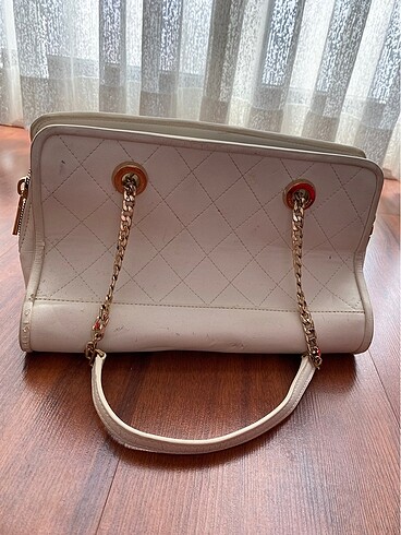 Charles&Keith beyaz çanta