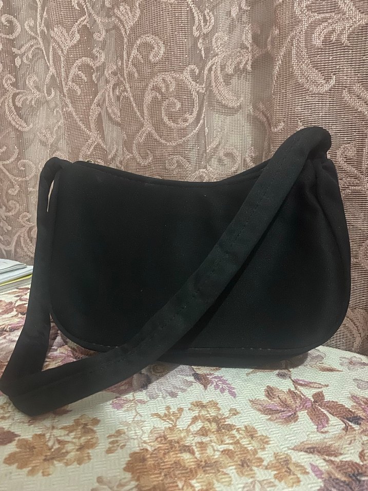 Siyah Baskılı Kadın Omuz Çantası - Görsel 3