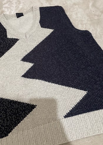 V Yaka Gri Örgü Süveter - Görsel 4