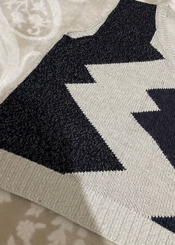 V Yaka Gri Örgü Süveter - Görsel 3