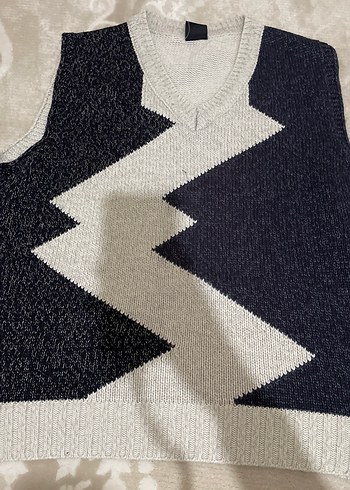 V Yaka Gri Örgü Süveter - Görsel 2