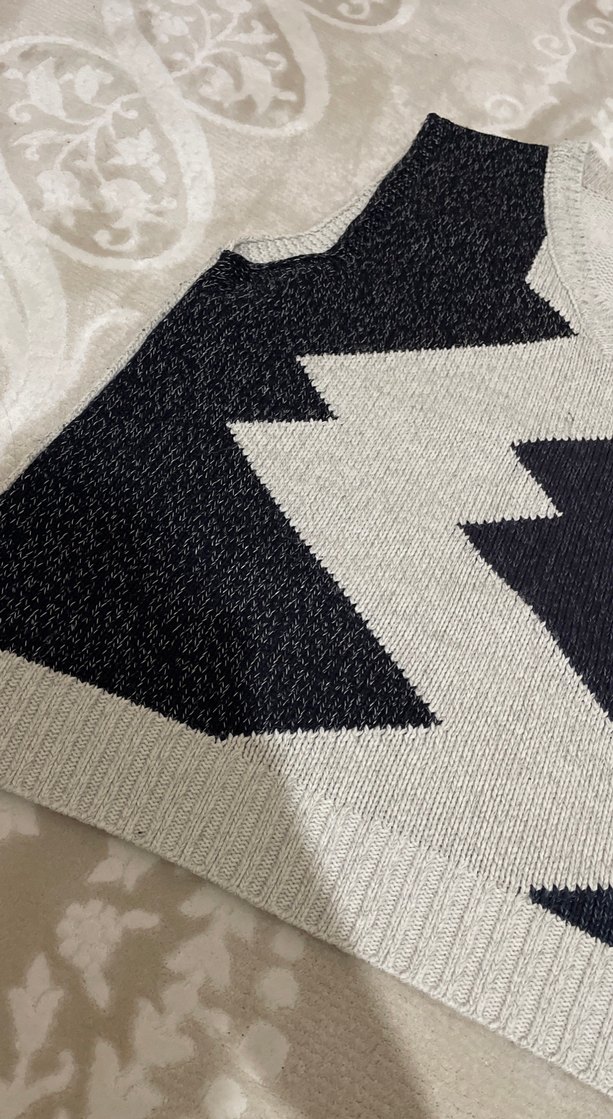 V Yaka Gri Örgü Süveter - Görsel 3