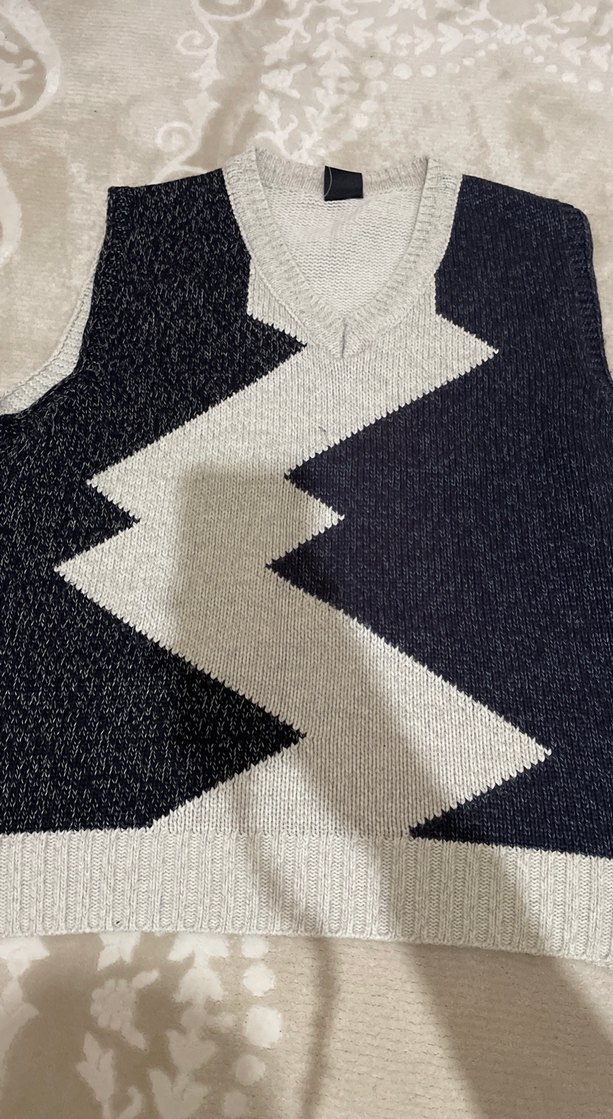 V Yaka Gri Örgü Süveter - Görsel 2