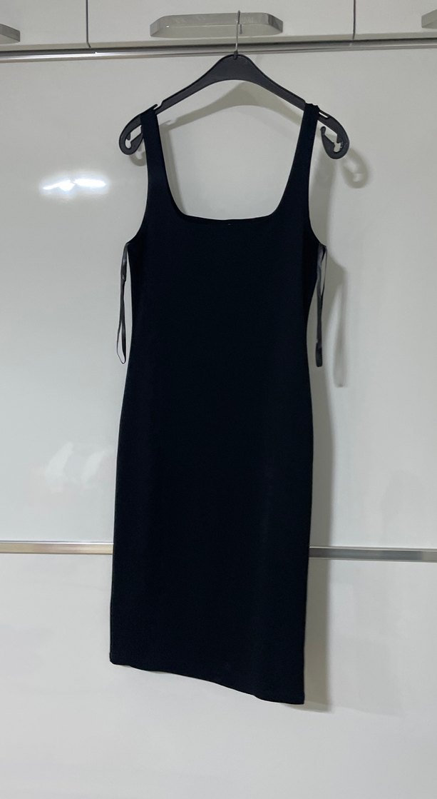 Siyah Midi Kolsuz Drapeli Elbise - Görsel 3