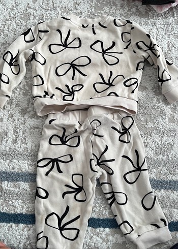 Uzun Kollu Baskılı Beyaz Bebek Kız Takımı - Görsel 3