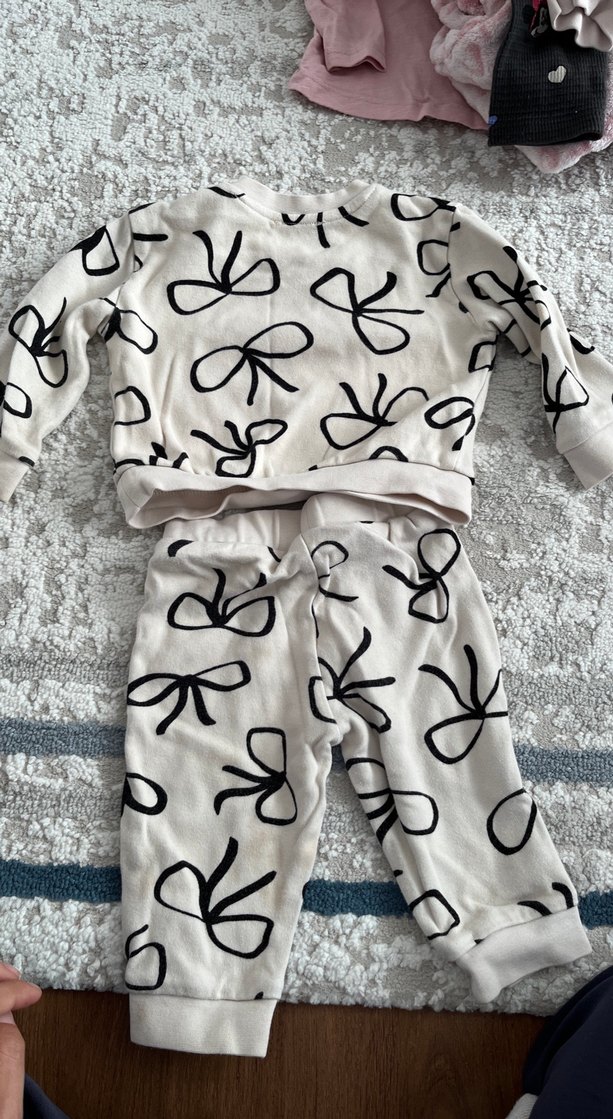 Uzun Kollu Baskılı Beyaz Bebek Kız Takımı - Görsel 3