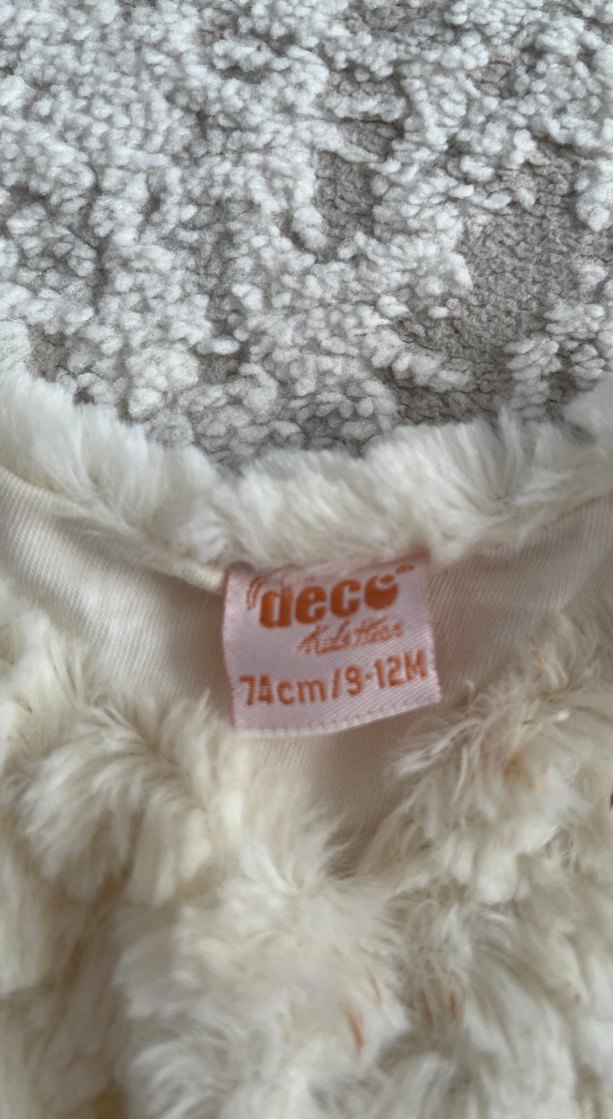 Kız Çocuk Pembe ve Beyaz Kürklü Yelek - Görsel 3