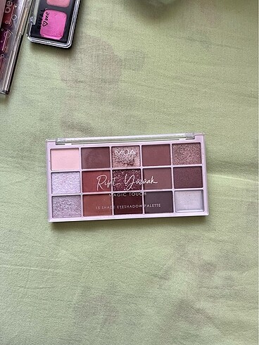 Make up academy rıfat yüzüak