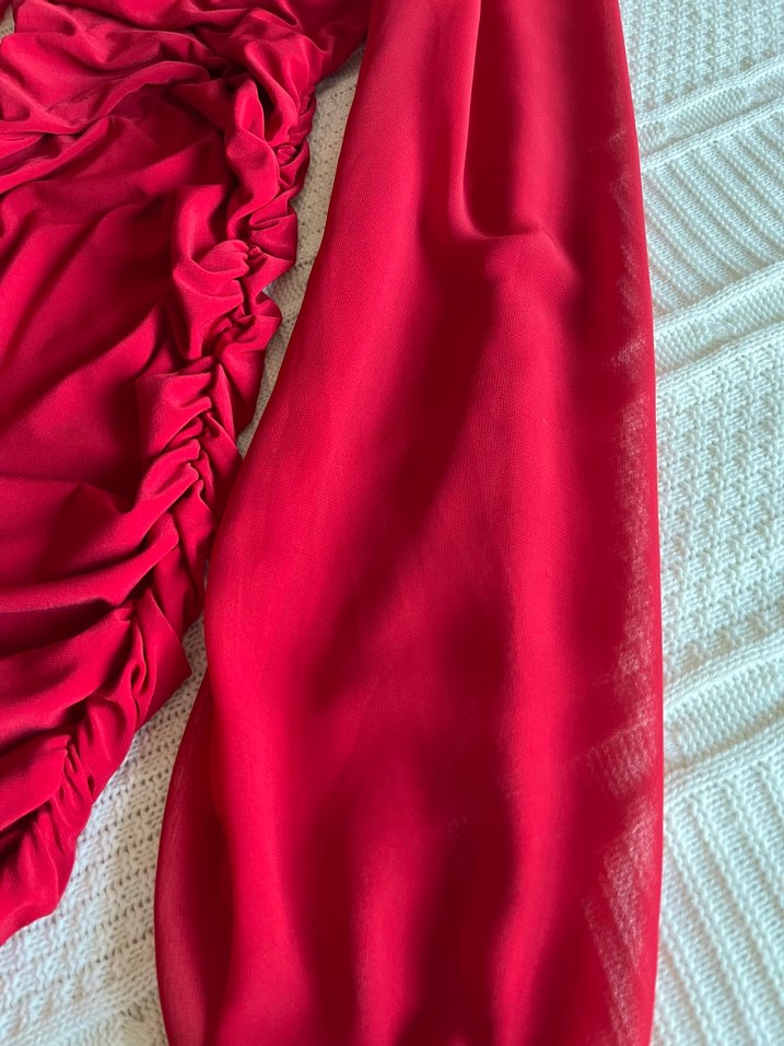 Kısa Parlak Kırmızı Drapeli Kadın Elbise - Görsel 3