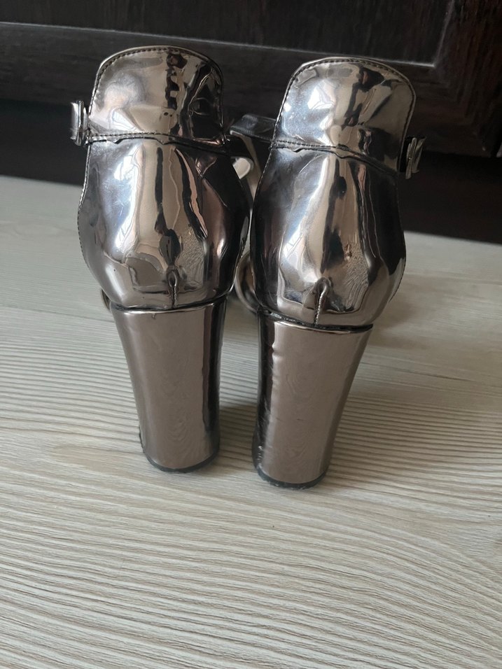 Diger Bej Gri Metal Tokalı Topuklu Kadın Ayakkabı - Görsel 2