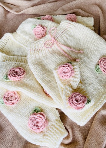 Pembe Güllü Hırka, Etek, Bandana Set - Görsel 4