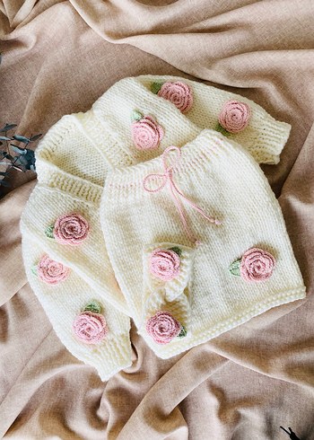 Pembe Güllü Hırka, Etek, Bandana Set - Görsel 3