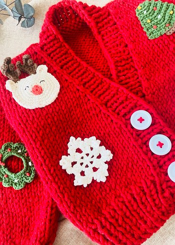 Kırmızı Yeni Yıl Hırkası - Görsel 2