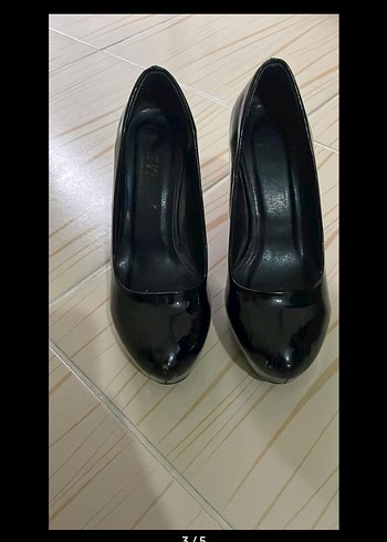 39 Beden Siyah Parlak Rugan Stiletto Topuklu Kadın Ayakkabı