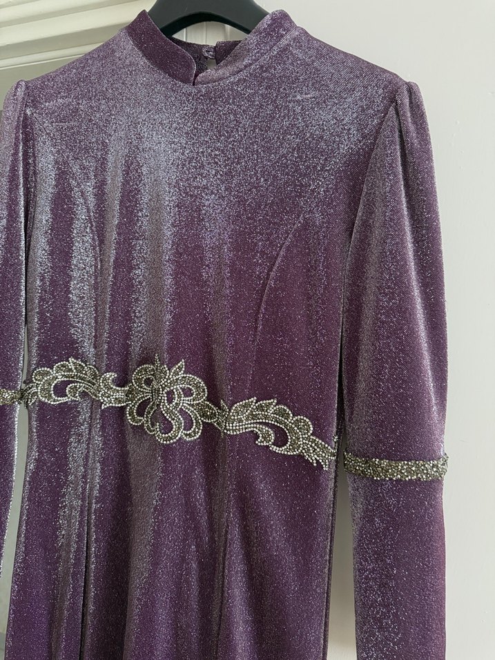 Uzun Mor İşlemeli Vintage Abiye Elbise - Görsel 3