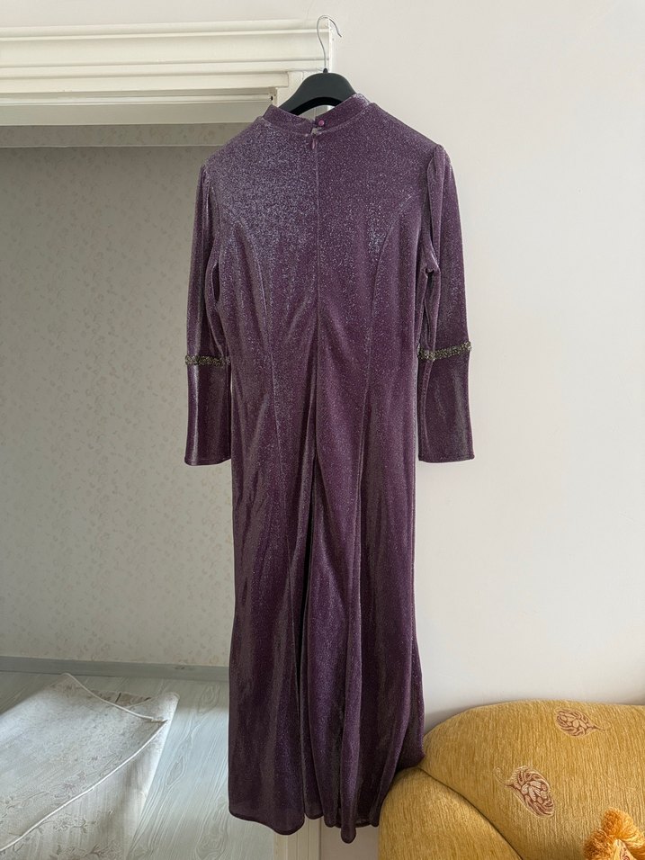 Uzun Mor İşlemeli Vintage Abiye Elbise - Görsel 4
