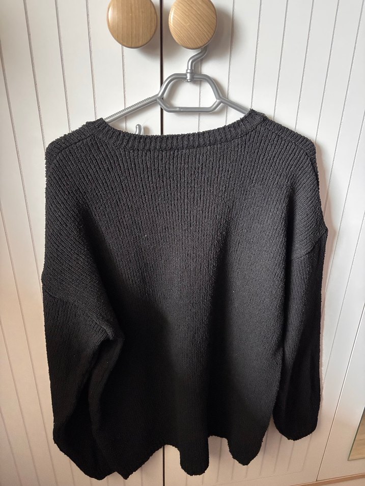 More Sustainable Siyah Pamuklu Geniş Kalıp Triko Kazak - Görsel 4