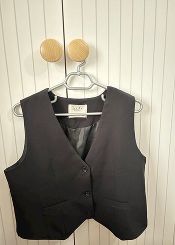 Siyah Cep Detaylı Pensli 3 Düğme Kapama Astarlı Yelek - Görsel 3