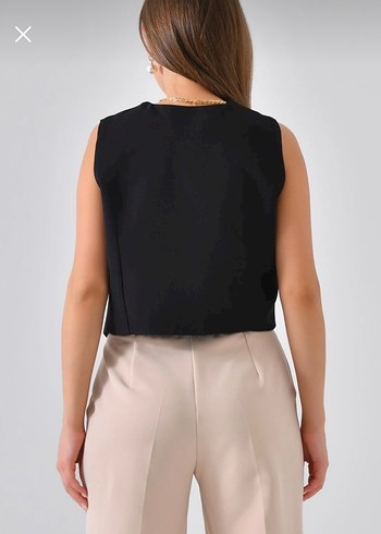 Siyah Cep Detaylı Pensli 3 Düğme Kapama Astarlı Yelek - Görsel 2