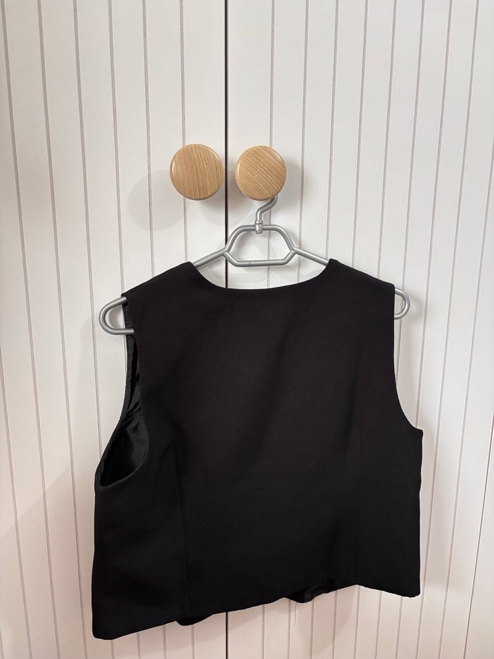 Siyah Cep Detaylı Pensli 3 Düğme Kapama Astarlı Yelek - Görsel 4