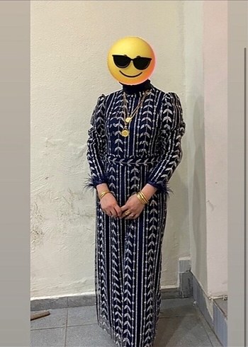 Uzun Kollu Yüksek Yakalı Pliseli Kadın Elbise