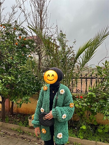 puffy kolları çiçek detaylı tesettür hırka