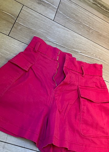 Twist Koyu Pembe Kemerli Kadın Mini Şort