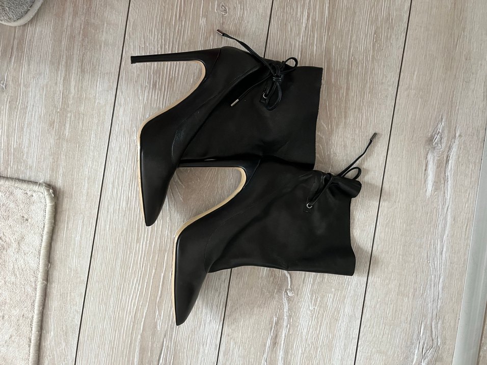 Tokalı Siyah Deri İnce Topuklu Bot - Görsel 2