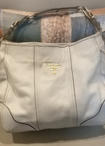 Prada XL Deri Tote Krem Rengi Altın Donanımlı